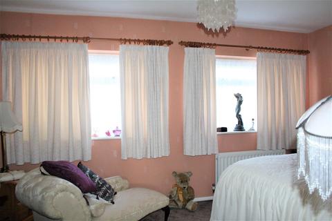 1 Heatherside Road, Epsom, KT19 9QS