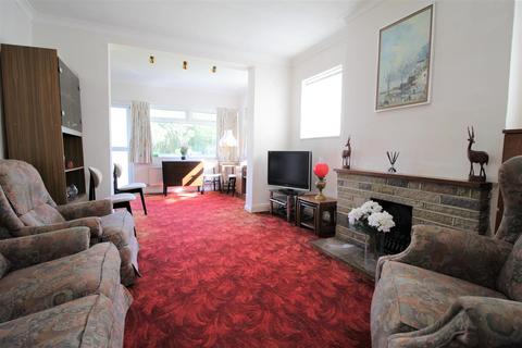 5 Moormead Drive, Epsom, KT19 0PX