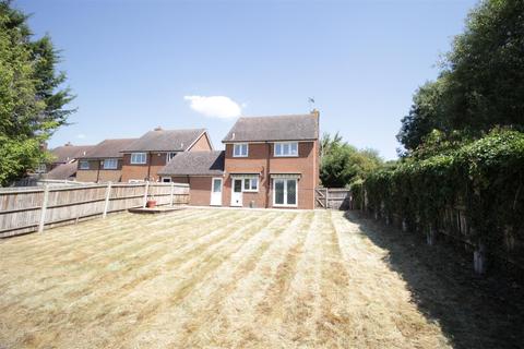 12 Bluegates, Ewell, Epsom, KT17 2SA