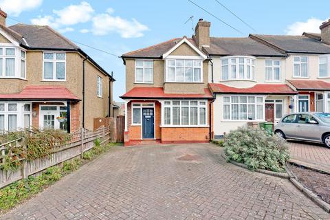 69 Stoneleigh Avenue, Worcester Park, KT4 8XY