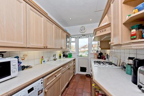 69 Stoneleigh Avenue, Worcester Park, KT4 8XY