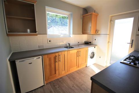 25 Beaufort Way, Ewell, Epsom, KT17 2PS