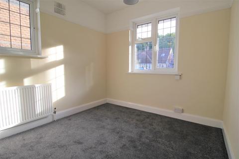 25 Beaufort Way, Ewell, Epsom, KT17 2PS
