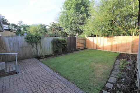 25 Beaufort Way, Ewell, Epsom, KT17 2PS