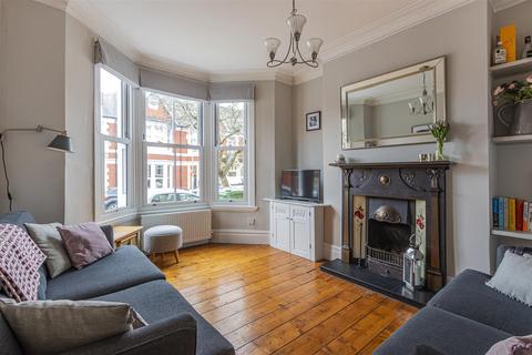 37 Amesbury Road, Cardiff, CF23 5DW