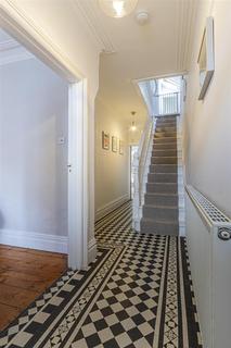 37 Amesbury Road, Cardiff, CF23 5DW