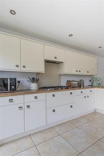 37 Amesbury Road, Cardiff, CF23 5DW