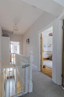37 Amesbury Road, Cardiff, CF23 5DW