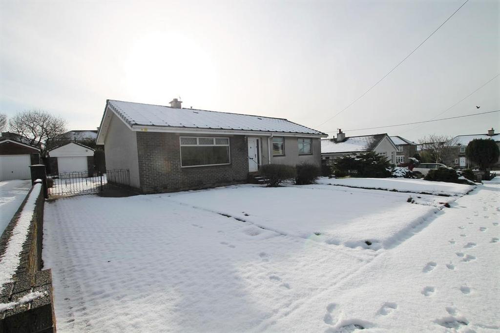 Jamieson Gardens, Shotts 3 bed detached bungalow £217,500