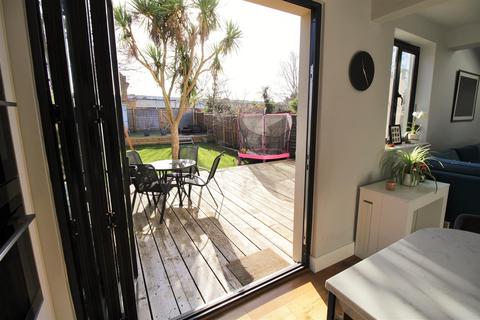 29 Stane Way, Epsom, KT17 1PN