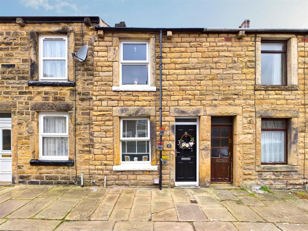 Dunkeld Street, Lancaster 2 bed terraced house £140,000