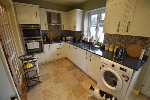 3 bedroom semi-detached house for sale - Sherwood Road, Buxton