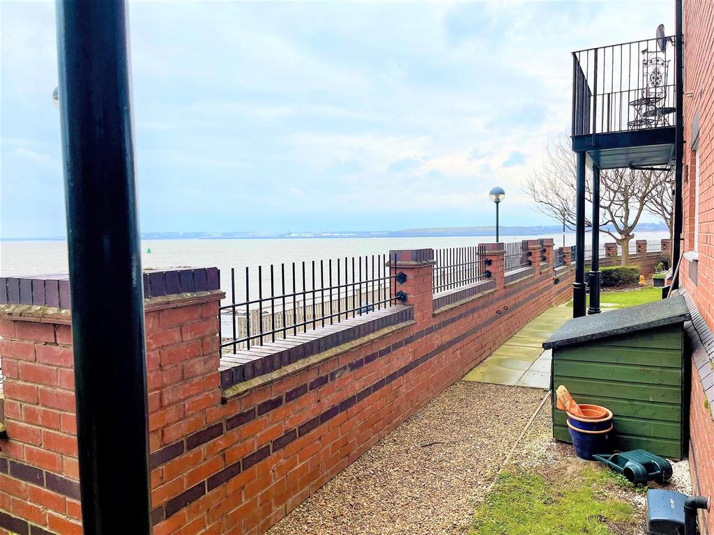Armstrong Quay, Liverpool 2 bed apartment £165,000