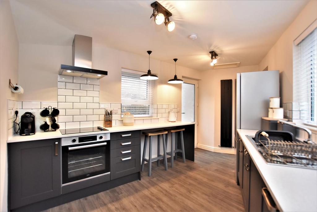 Lightburn Avenue, Ulverston 2 bed house £850 pcm (£196 pw)
