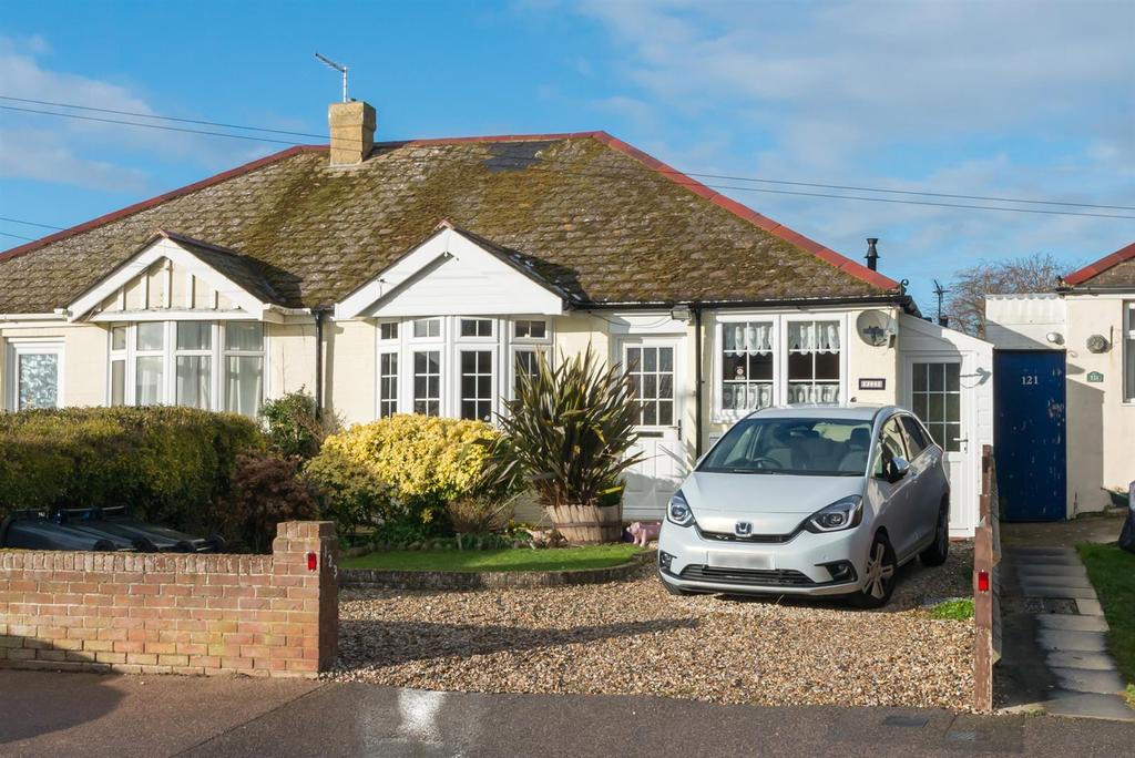 Monkton Road, Minster, Ramsgate 3 bed semidetached bungalow £375,000