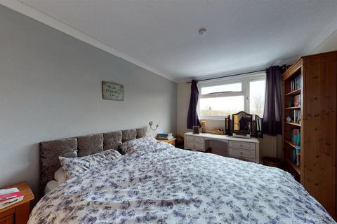 10 Whatmer Close, Sturry, Canterbury, CT2 0JJ