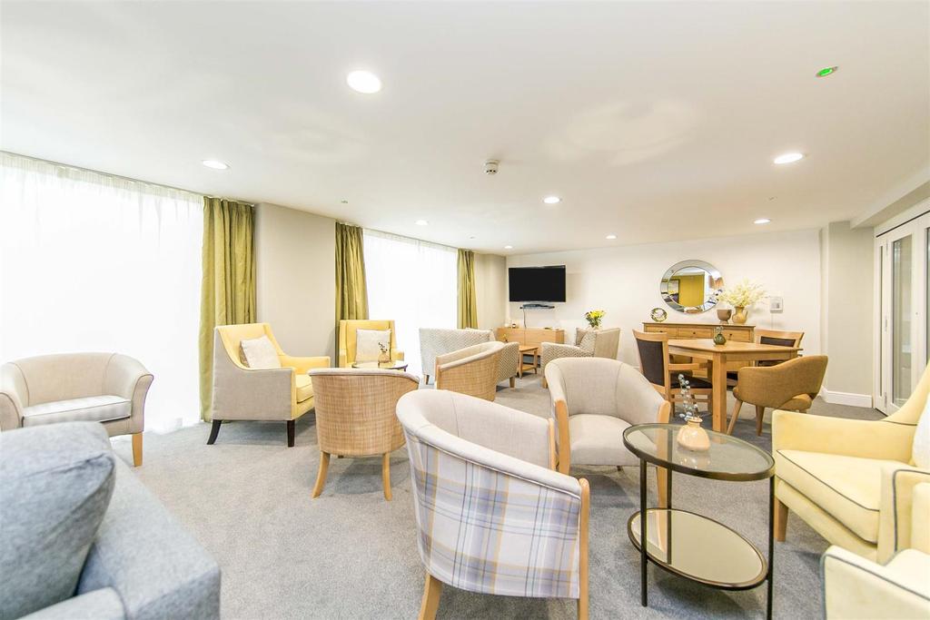 Pavilion Court communal lounge.jpg