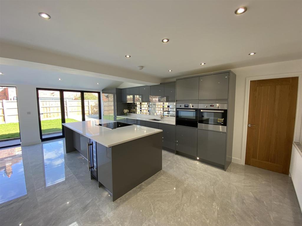 Woodhouse Lane East, Timperley, Altrincham 4 bed semidetached house