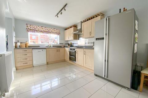13 Bittern Lane, Wixams, Bedford, MK42 6AP