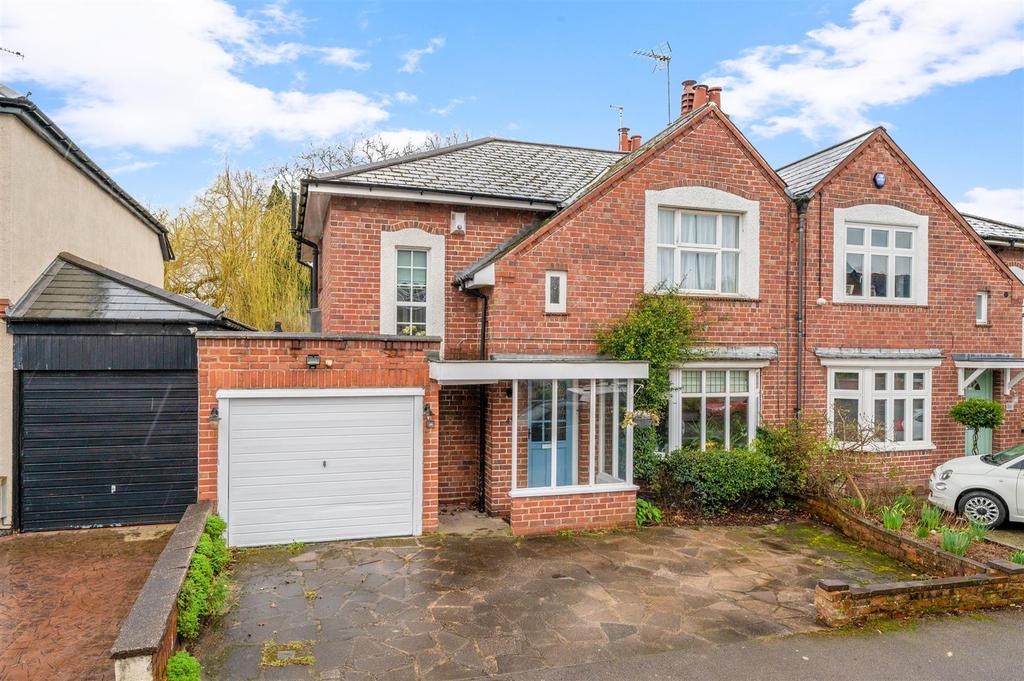 Crosbie Road, Harborne, Birmingham 3 bed semidetached house £595,000