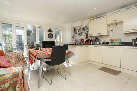 9 Eldon Grove, Ramsgate, CT11 9LW