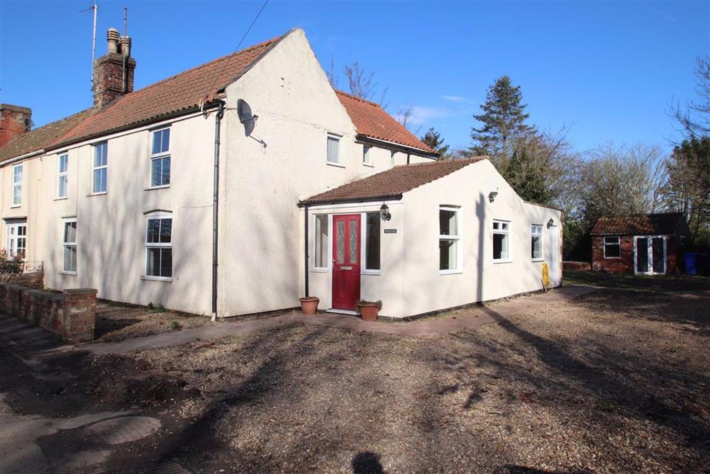 Main Road, Benington, Boston 3 bed semidetached house £215,000