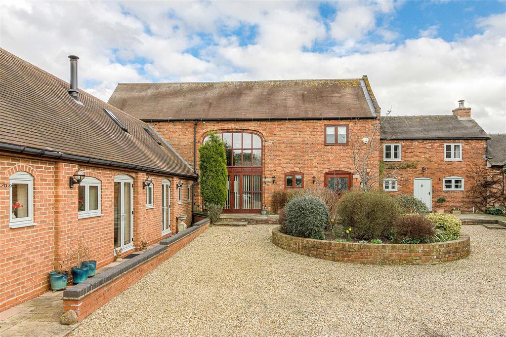 Haunton Road, Harlaston, Tamworth 3 bed barn conversion £510,000