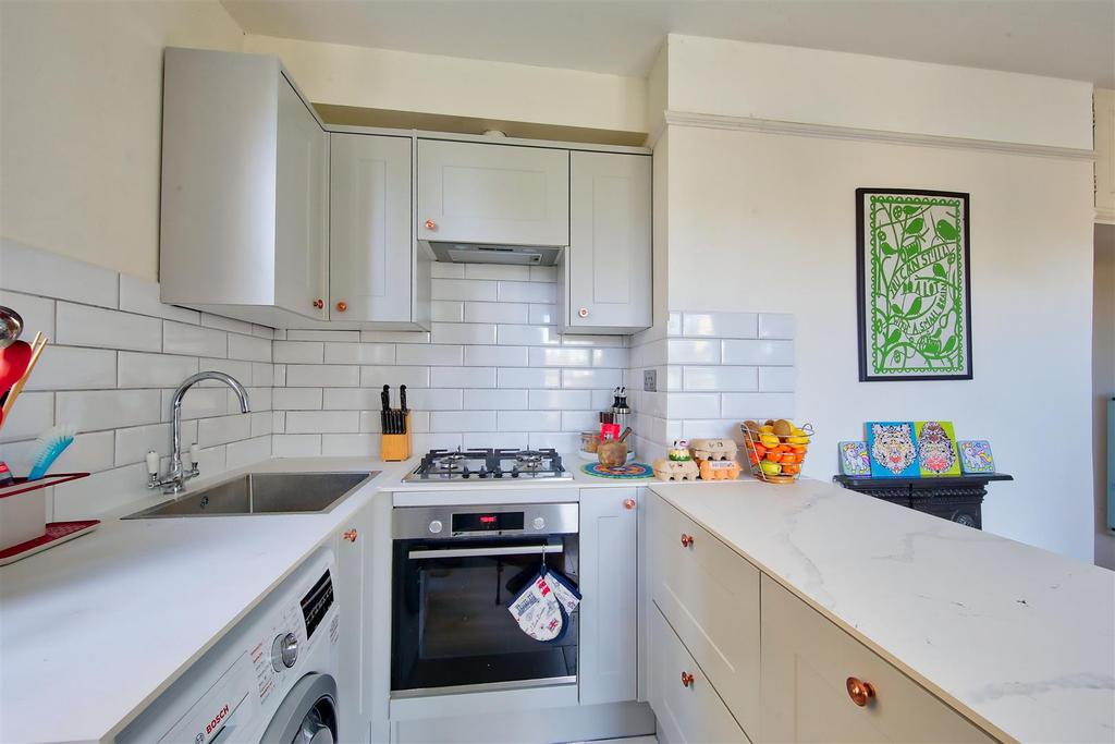 81 burntwood lane image3 17875 4.jpg