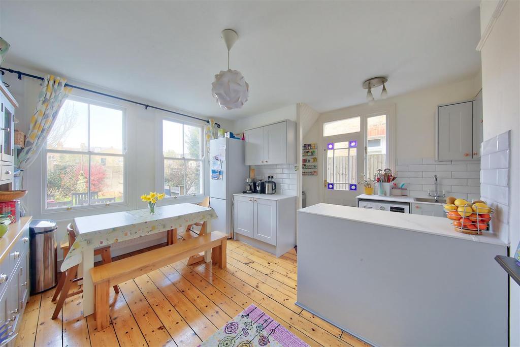 81 burntwood lane image2 17875 4.jpg