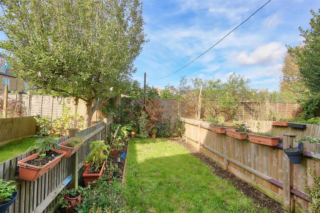 81 burntwood lane image2 17598 4.jpg