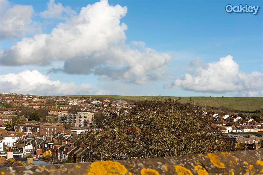 Sussex Square, Kemptown, Brighton 3 bed flat £550,000