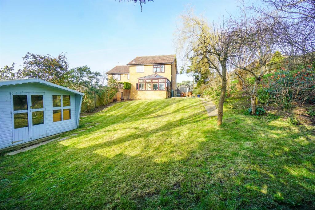 Addington Close, St. LeonardsOnSea 4 bed semidetached house for sale