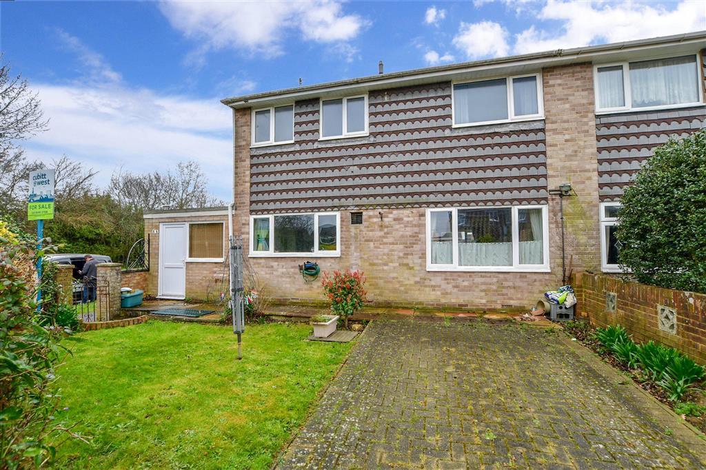 Great Copse Drive, Havant, Hampshire 3 bed semidetached house £300,000
