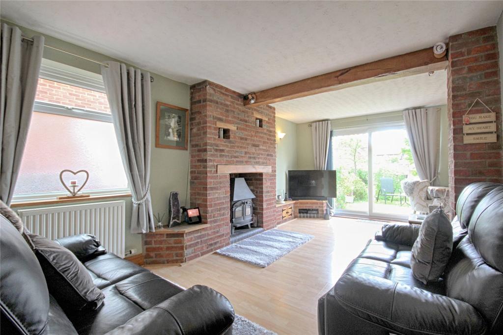 Priory Lane, Cleeve... 3 bed detached house £400,000