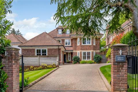 6 bedroom detached house to rent, The Clump, Rickmansworth, Hertfordshire, WD3