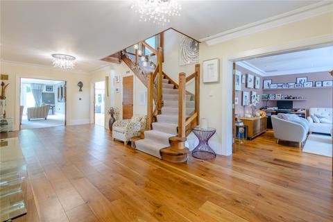 6 bedroom detached house to rent, The Clump, Rickmansworth, Hertfordshire, WD3