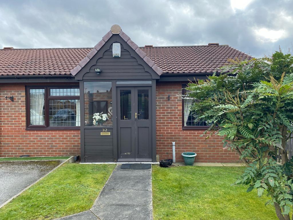 Rockingham Close, Birdwell, South Yorkshire, S70 1 bed bungalow for
