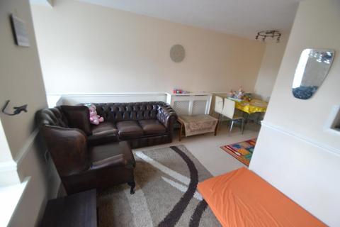 207 Maplin Park, Slough, SL3 8YD