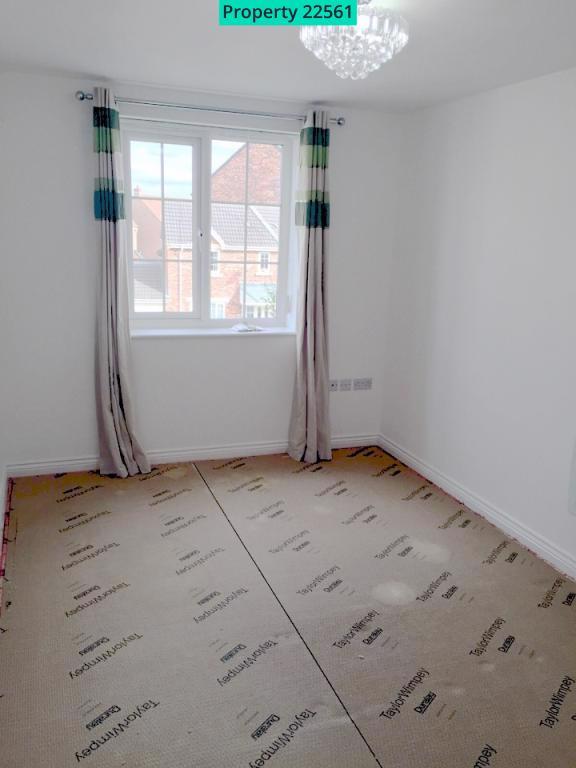 New Forest Way, Leeds, LS10 4FD 2 bed flat £850 pcm (£196 pw)
