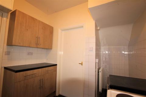 3 bedroom terraced house to rent, Donovan Road, Sheffield