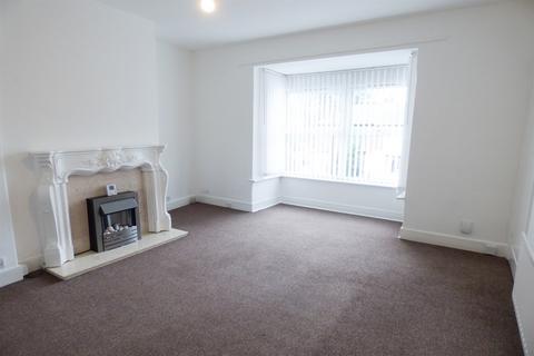 2 bedroom flat to rent, Windy Nook Road, Windy Nook