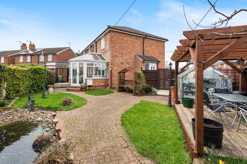 4 bedroom semi-detached house for sale - Bicester,  Oxfordshire,  OX26