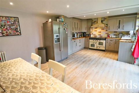 3 bedroom semi-detached house for sale - Victoria Road, Writtle, CM1