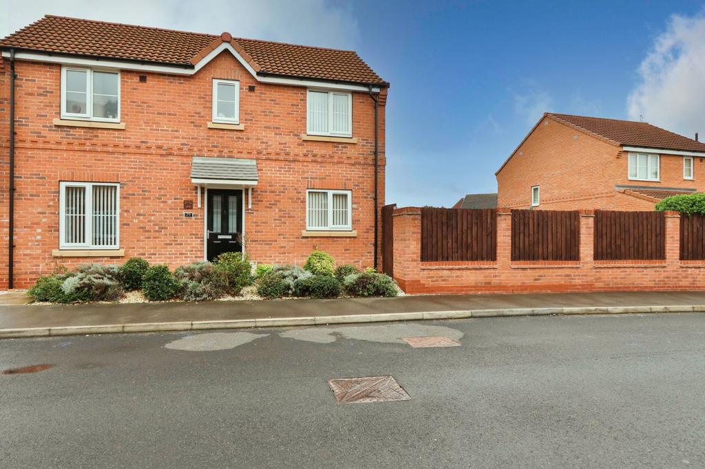 Hyde Park Road, Kingswood, Hull, HU7 4 bed detached house £280,000