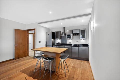 3 bedroom apartment to rent, Queenstown Road, London, SW11