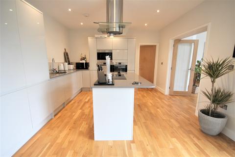 174 Bedford Road, Rushden, NN10 0SB