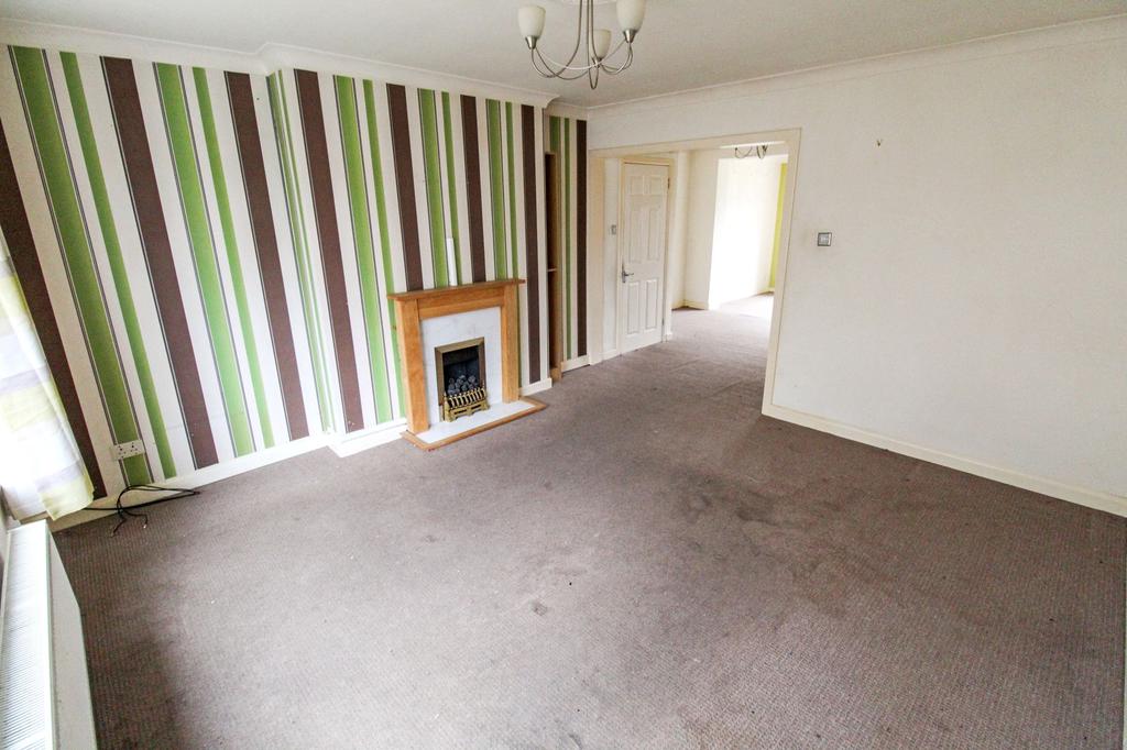 Birchfield Drive, Rochdale, OL11 3 bed detached house £235,000