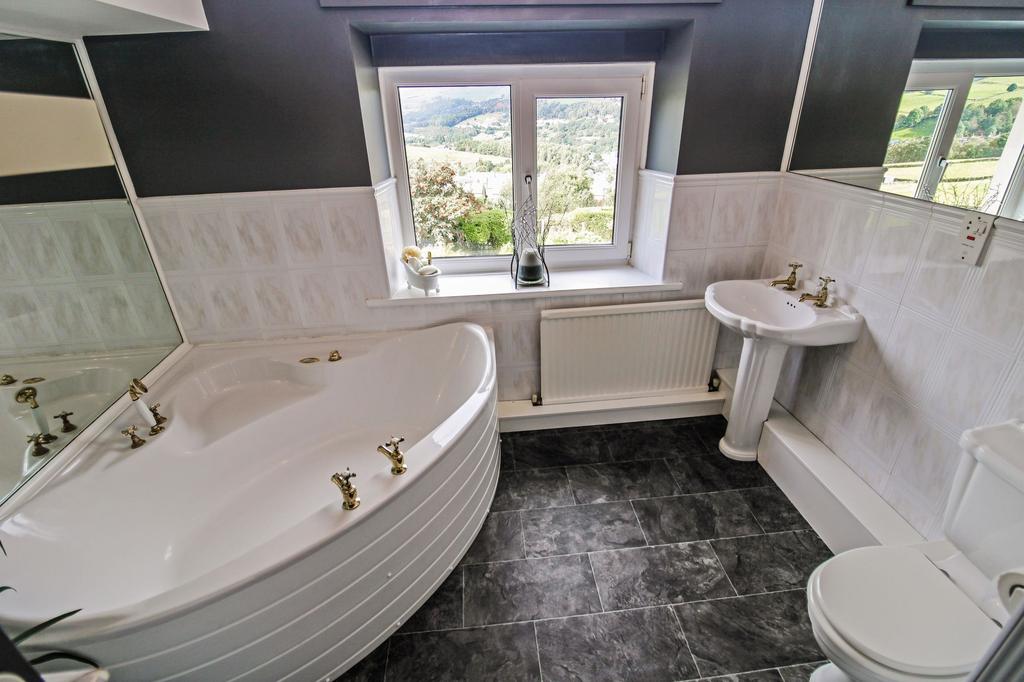 Family bathroom