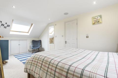 2 bedroom flat for sale - Leathwaite Road, Battersea