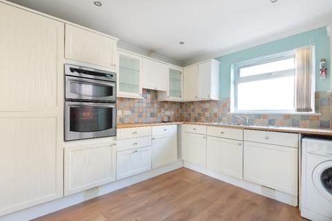6 Lower Hillcrest, Perranporth, TR6 0JZ
